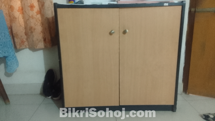 অটবি এর জুতার বাক্স